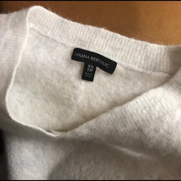 Banana Republic white Merino wool sweater - Picture 3 of 3